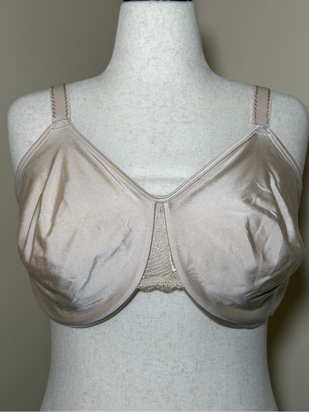 Wacoal Surreal Comfort Underwire Bra 40DDD Nude Seamless Full Coverage Bra